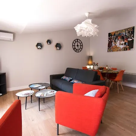 Le Saint Gimer, Terrasse Privee Avec Vue Cite Apartment *
