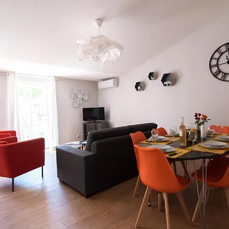 Le Saint Gimer, Terrasse Privee Avec Vue Cite Apartment *